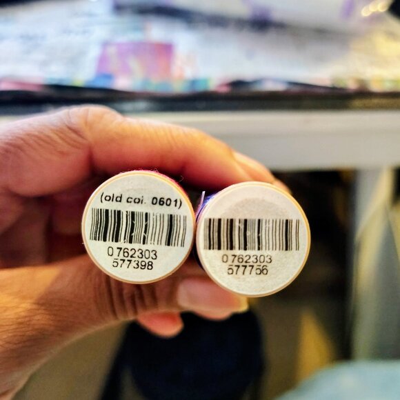 Mettler Silk Finish 40 w/ Thred Assorted colors 39 pack - Picture 2 of 2